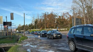 Buracos levam ao desespero quem faz a Estrada Nacional entre Sesimbra e o Seixal