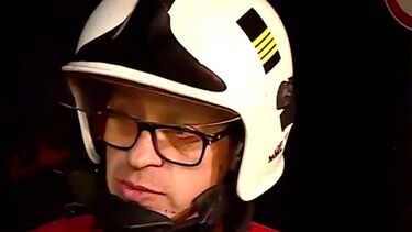 "Houve um trabalho árduo, sempre feito em segurança": comandante dos bombeiros relata o resgate de família presa em jipe