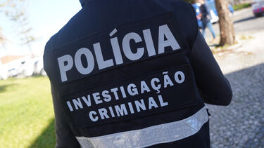 PJ detém suspeito de agredir colega de casa com faca de cozinha em Braga