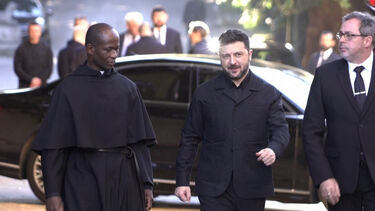 Papa Leão XIV recebe Volodymyr Zelensky em Roma  