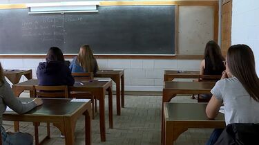 Sistema educativo falha na integração de alunos pobres e estrangeiros