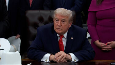 “Não é nada de especial”: Trump comenta divulgação de novas fotografias do espólio de Epstein 