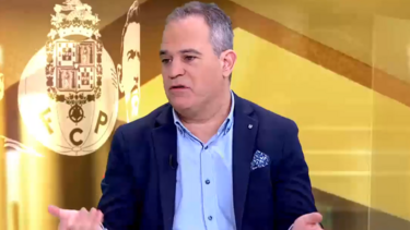 "Porque é que temos tantas equipas?": João Queiroz após goleada do Sporting ao AVS