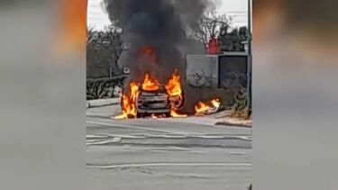Vídeo mostra carro a ser totalmente consumido pelas chamas em Albufeira  