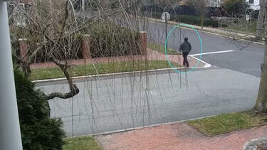 FBI revela cronologia em vídeo do suspeito do tiroteio na Universidade de Brown 