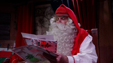Pai Natal com vida atarefada na Lapónia a poucos dias do Natal 