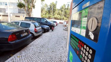 Trabalhadores da EMEL iniciam hoje greve parcial de quatro dias