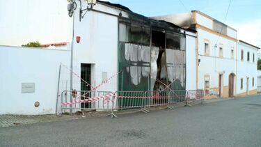 Incêndio provoca perda total de instalações de salsicharia no concelho de Portel
