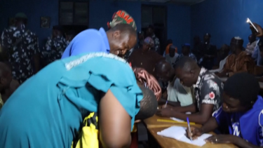 Crianças raptadas na Nigéria reencontram-se com as famílias antes do Natal  