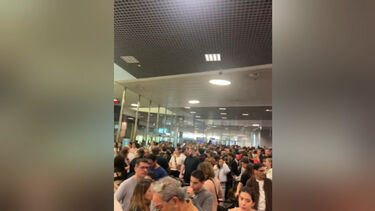 Caos no aeroporto de Lisboa causa revolta nos passageiros