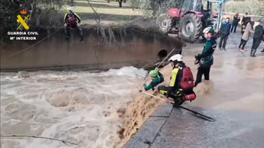 Guarda Civil espanhola encontra corpo de um dos desaparecidos durante cheias na Andaluzia  