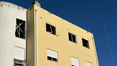 Explosão em moradia causa um ferido grave em Alcobaça