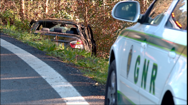 Jovem morre em despiste de carro em Águeda. Ia com amigos ver o nascer do sol ao Caramulo