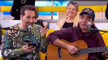 Emanuel Moura e David Antunes cantam fado humorístico que faz retrospetiva de 2025