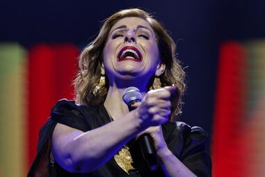 Kátia Guerreiro cantou na Gala do Fado do Porto, que teve o apoio da Correio da Manhã Rádio