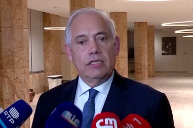 'Estava previsto regressar a Lisboa esta noite, a equipa médica disse que não': Chefe da Casa Civil explica processo de internamento de Marcelo