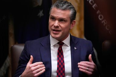 Hegseth nega qualquer irregularidade