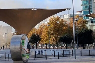 Incêndio deflagra no centro comercial Vasco da Gama em Lisboa