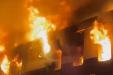 Forças russas bombardeiam embarcação turca no Mar Negro