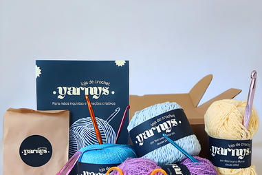 Conjunto de crochet da loja Yarnys para criações criativas