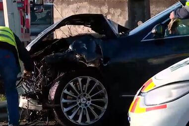 Um ferido em colisão entre dois carros e camião em Estremoz