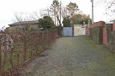 Mulher abriu portão de casa a homicida que a atacou à paulada