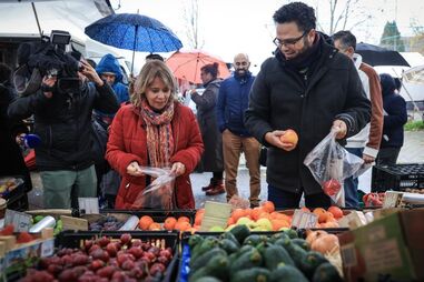 Catarina Martins na Feira da Senhora da Hora, em Matosinhos