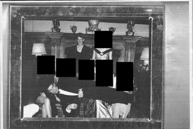 Vítimas de Jeffrey Epstein revoltadas com censura em documentos