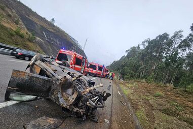 Um ferido grave após colisão entre dois carros em Gaia 