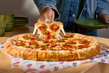 Domino’s Natalicious traz triplo sabor para partilhar com família e amigos neste Natal.
