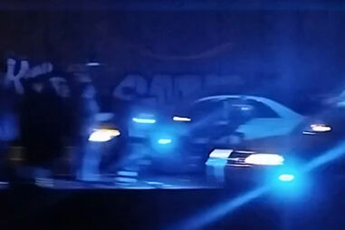 Um ferido grave após colisão entre carro e mota na VCI no Porto