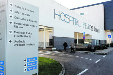 Hospitais sem 'stock' obrigam doentes de longe a ir todas as semanas buscar medicação
