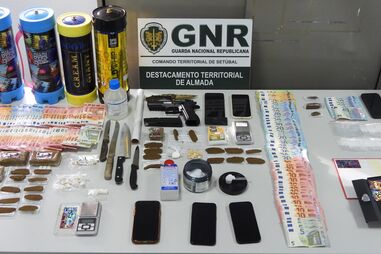 Material apreendido pela GNR durante as buscas