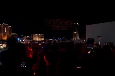 É fã de ‘Stranger Things’? Então vai gostar deste espetáculo de drones 