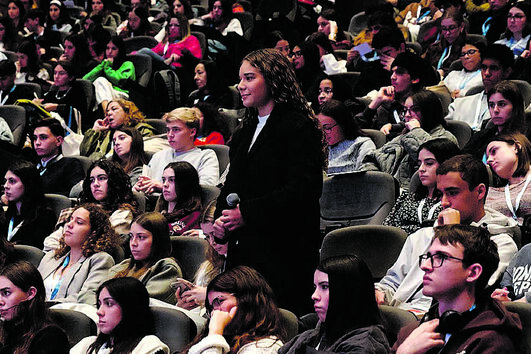 Alunos do ensino secundário na plateia