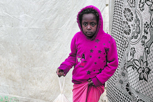 A água entrou nas tendas como se fosse um rio 