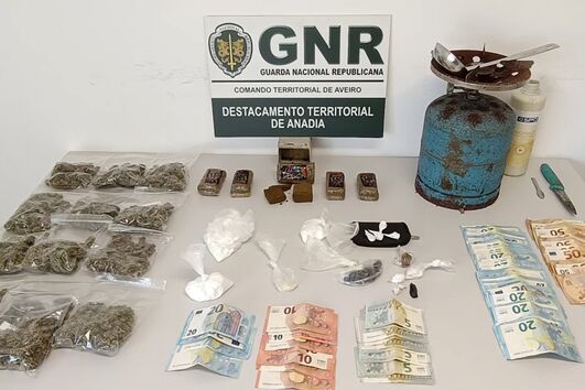 Prisão preventiva para suspeito de 38 anos por tráfico de estupefacientes em Aveiro