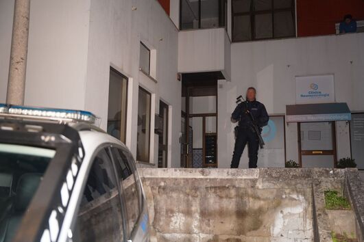 Homem atingido a tiro em Leiria. Partilhava casa com suspeito que está em fuga