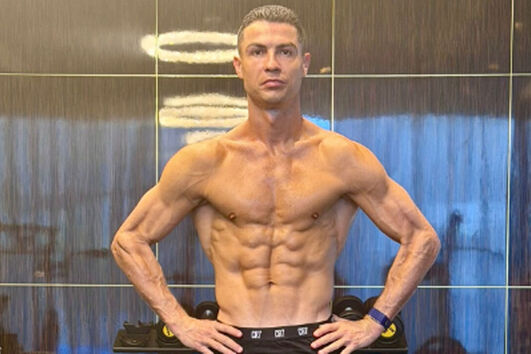 Cristiano Ronaldo publica foto "após a sauna"