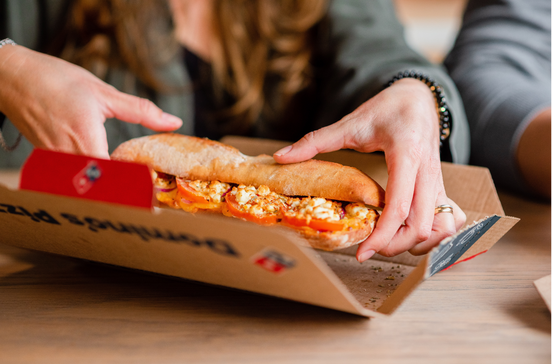 Domino's SANDX: Uma explosão de sabor entre pizza e sanduíche