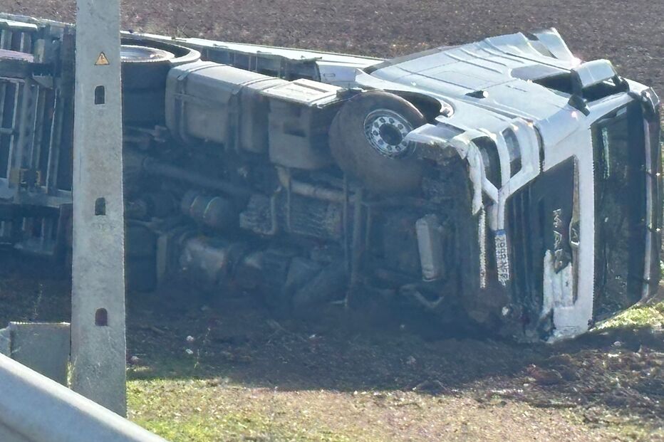 Um morto em colisão entre pesado e ligeiro de mercadorias em Estremoz