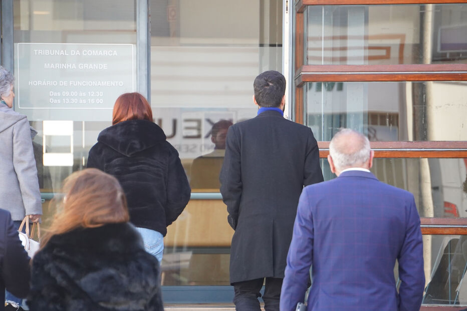 Julgamento no Tribunal da Marinha Grande por burla a emigrante