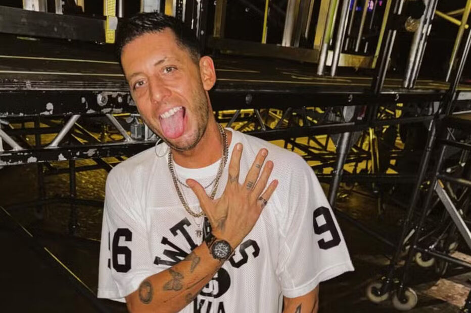 MC Livinho enfrenta críticas após interação controversa com fã grávida e com deficiência.
