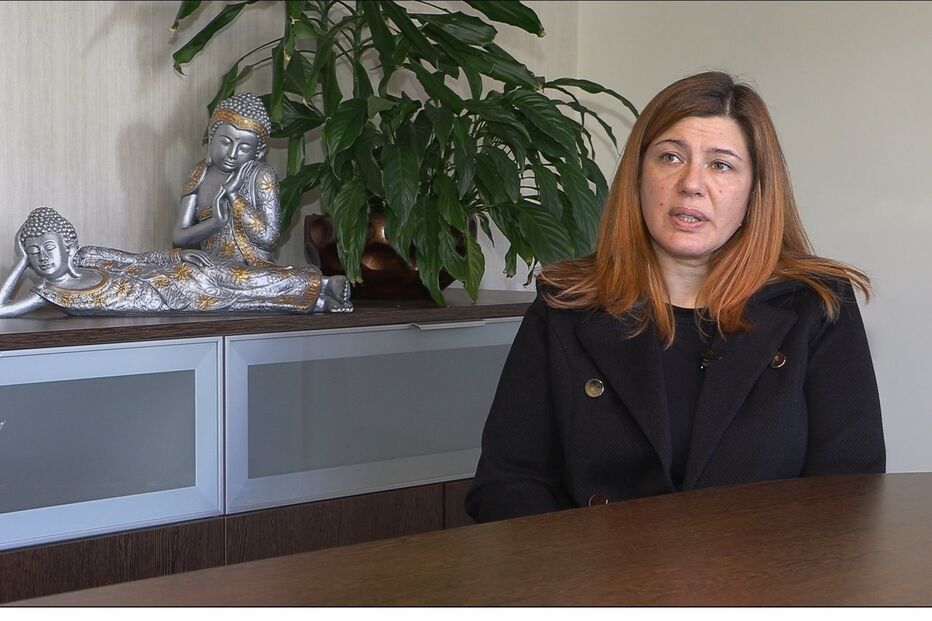 Mulher procura respostas sobre a morte de casal em derrocada