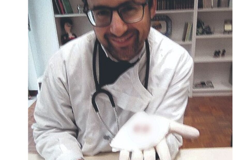 Pedro Frazão fez cirurgia numa sala de reuniões sem condições 