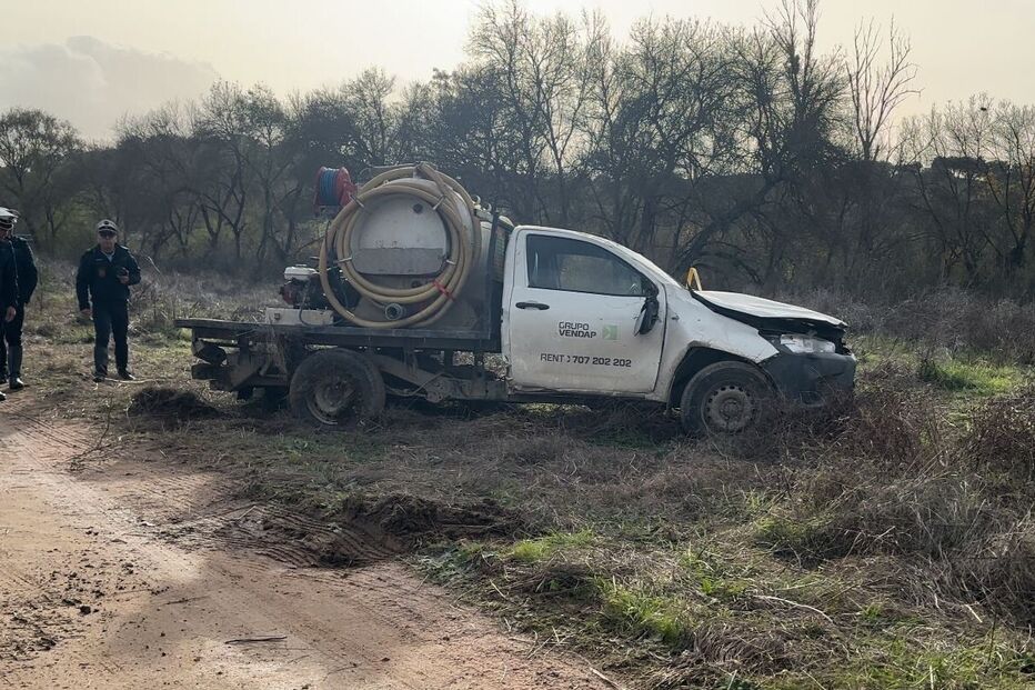 Dois feridos graves em despista em Fronteira