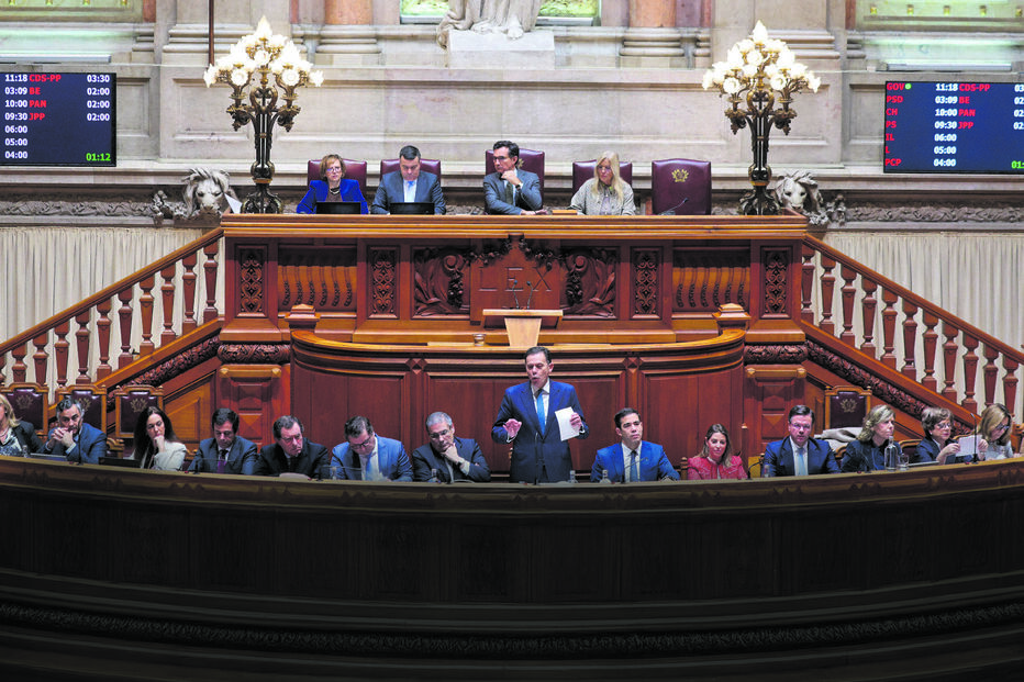 O primeiro-ministro respondeu às questões dos deputados no debate quinzenal desta sexta-feira na Assembleia da República