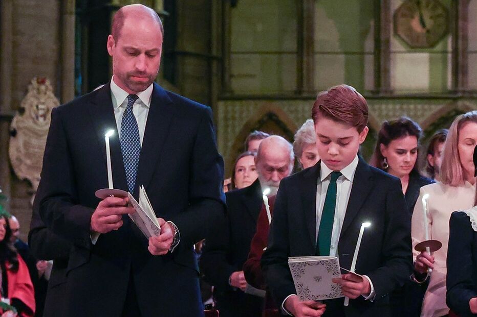 Família real reunida na Abadia de Westminster para missa de Natal