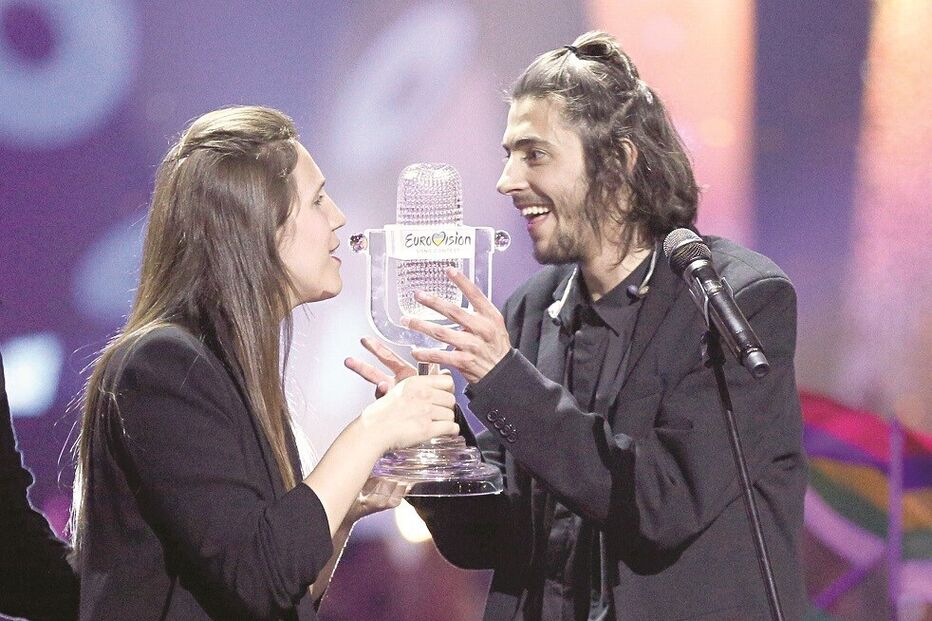 Salvador Sobral, cantor, português, eurovisão, luisa sobral, vencedor