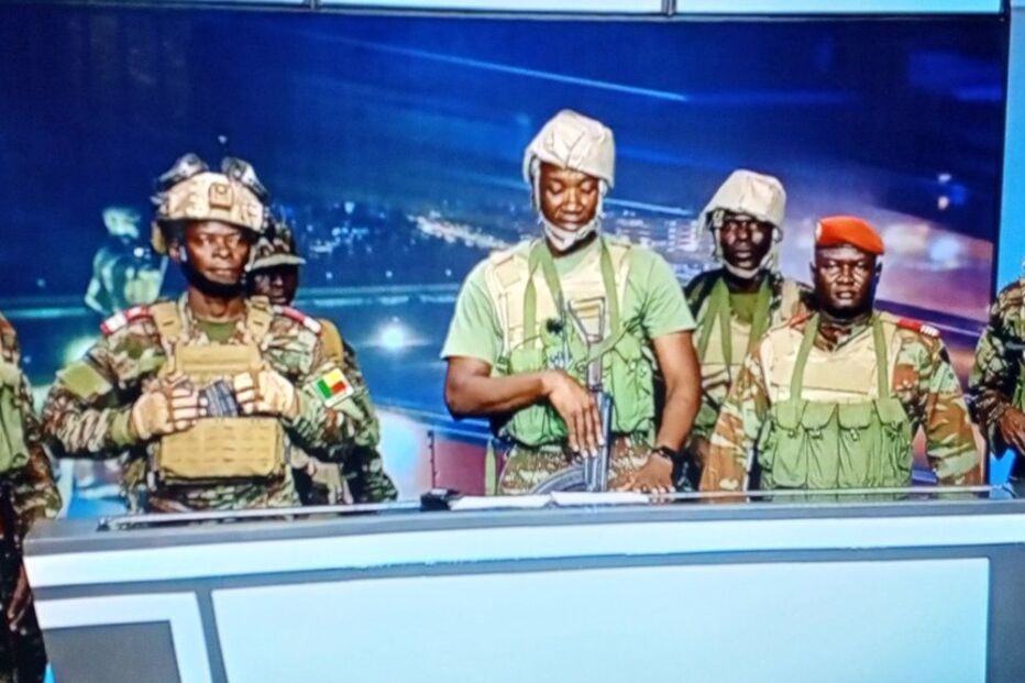 Golpe de Estado no Benim: militares removem o presidente e dissolvem instituições